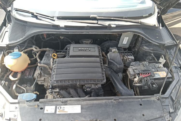 Used Volkswagen Santana 2016 1.4L Manual Fashion Edition Engine Bay