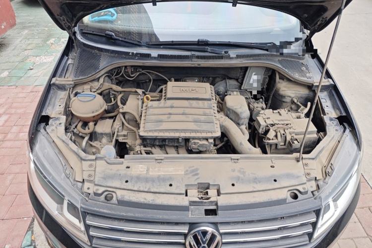 Used Volkswagen Santana 2016 1.4L Manual Fashion Edition Engine Bay