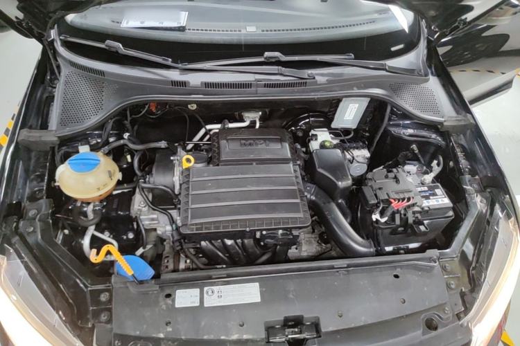 Used Volkswagen Santana 2016 1.4L Manual Fashion Edition Engine Bay