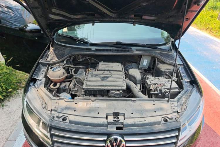 Used Volkswagen Santana 2016 1.4L Manual Fashion Edition Engine Bay