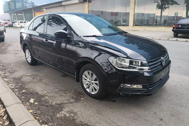 Used Volkswagen Santana 2016 1.4L Manual Fashion Edition Exterior 1