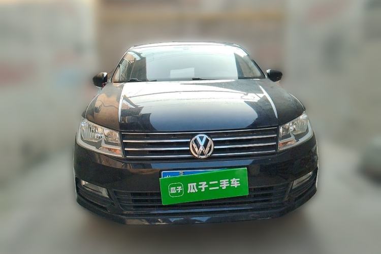 Used Volkswagen Santana 2016 1.6L Manual Comfort Edition Front
