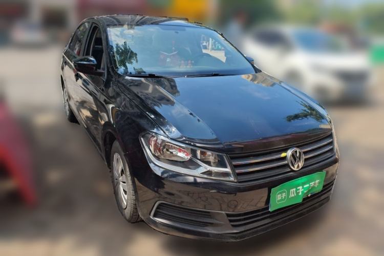 Used Volkswagen Santana 2016 1.4L Manual Fashion Edition Front Right 45 Deg