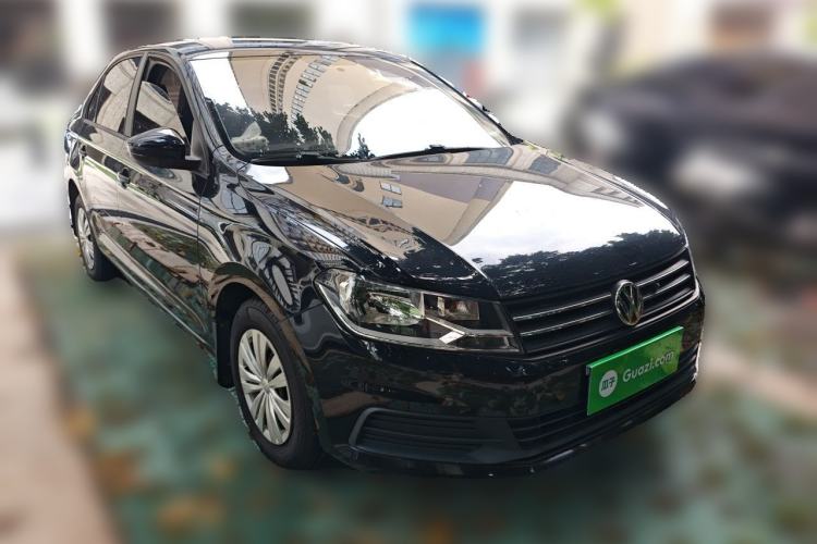 Used Volkswagen Santana 2016 1.4L Manual Fashion Edition Front Right 45 Deg