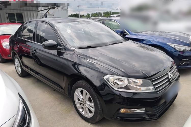 Used Volkswagen Santana 2016 1.6L Manual Comfort Edition Front Right 45 Deg