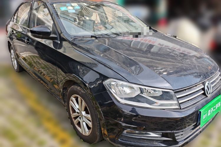 Used Volkswagen Santana 2016 1.6L Manual Comfort Edition Front Right 45 Deg