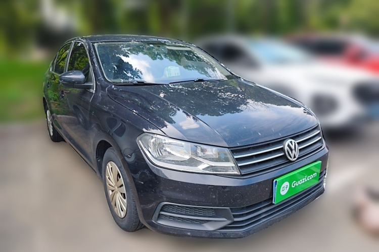 Used Volkswagen Santana 2016 1.6L Manual Fashion Edition Front Right 45 Deg