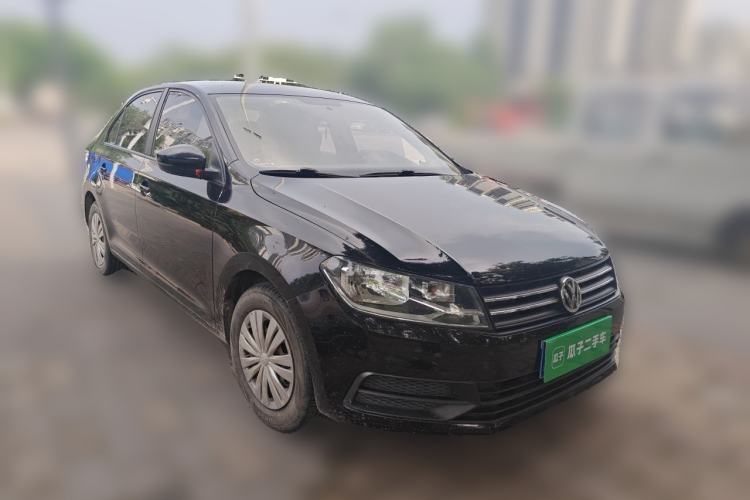 Used Volkswagen Santana 2016 1.6L Manual Fashion Edition Front Right 45 Deg