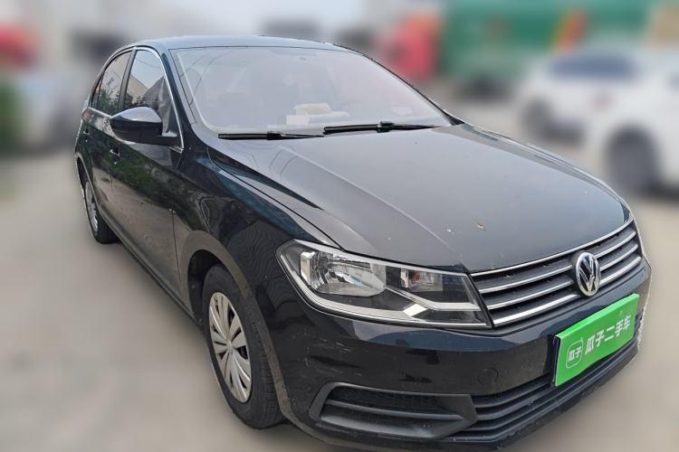 Used Volkswagen Santana 2016 1.6L Manual Fashion Edition Front Right 45 Deg