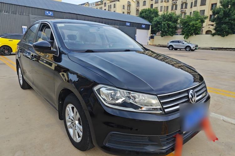 Used Volkswagen Santana 2016 1.6L Manual Fashion Edition Front Right 45 Deg