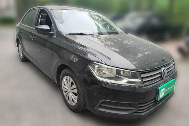 Used Volkswagen Santana 2016 1.6L Manual Fashion Edition Front Right 45 Deg