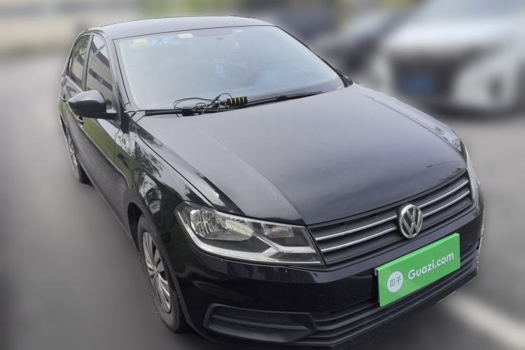 Used Volkswagen Santana 2016 1.6L Manual Fashion Edition Front Right 45 Deg