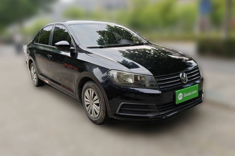 Used Volkswagen Santana 2016 1.6L Manual Fashion Edition Front Right 45 Deg