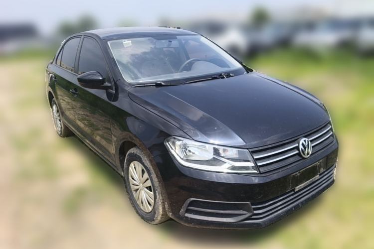 Used Volkswagen Santana 2016 1.4L Manual Fashion Edition Front Right 45 Deg