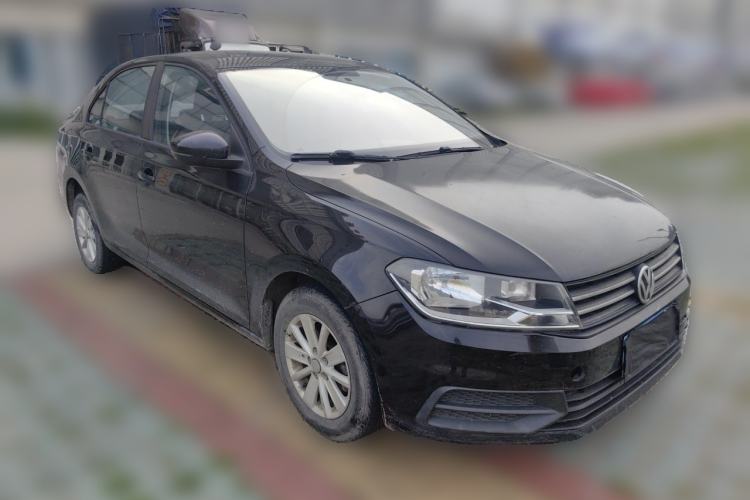 Used Volkswagen Santana 2016 1.6L Manual Fashion Edition Front Right 45 Deg