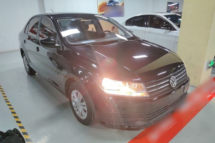 Used Volkswagen Santana 2016 1.4L Manual Fashion Edition Front Right 45 Deg