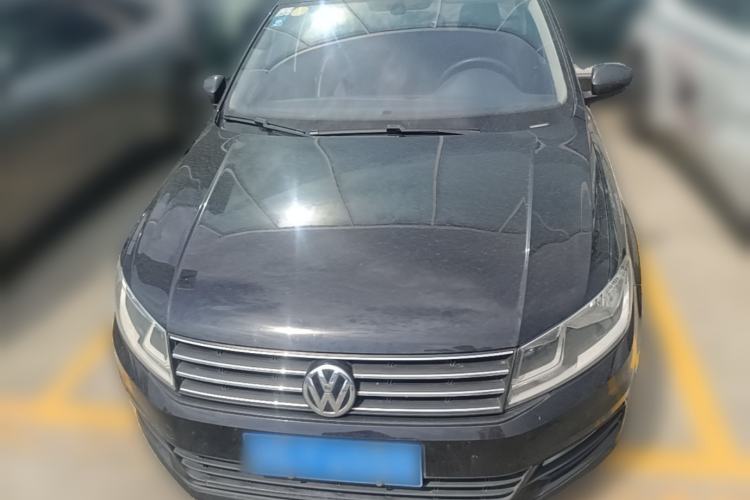 Used Volkswagen Santana 2016 1.6L Manual Comfort Edition Front