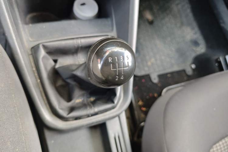 Used Volkswagen Santana 2016 1.4L Manual Fashion Edition Gear Lever