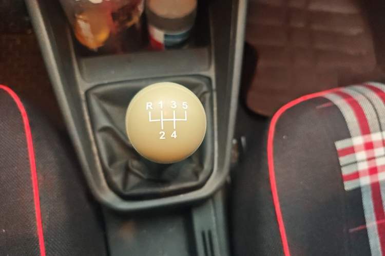 Used Volkswagen Santana 2016 1.6L Manual Fashion Edition Gear Lever