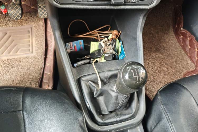 Used Volkswagen Santana 2016 1.4L Manual Fashion Edition Gear Lever