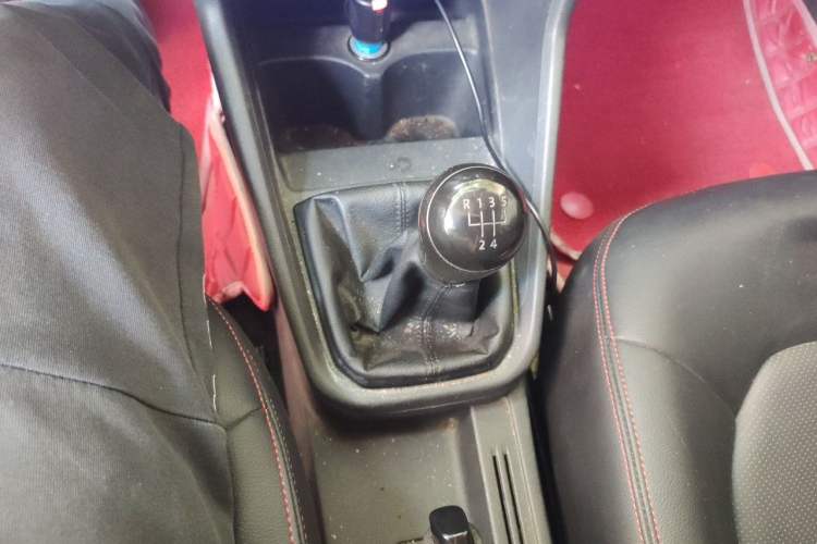 Used Volkswagen Santana 2016 1.6L Manual Fashion Edition Gear Lever