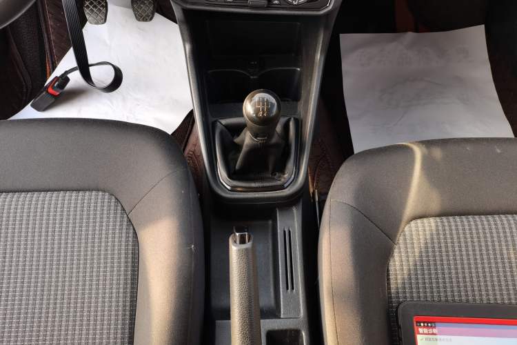 Used Volkswagen Santana 2016 1.4L Manual Fashion Edition Gear Lever