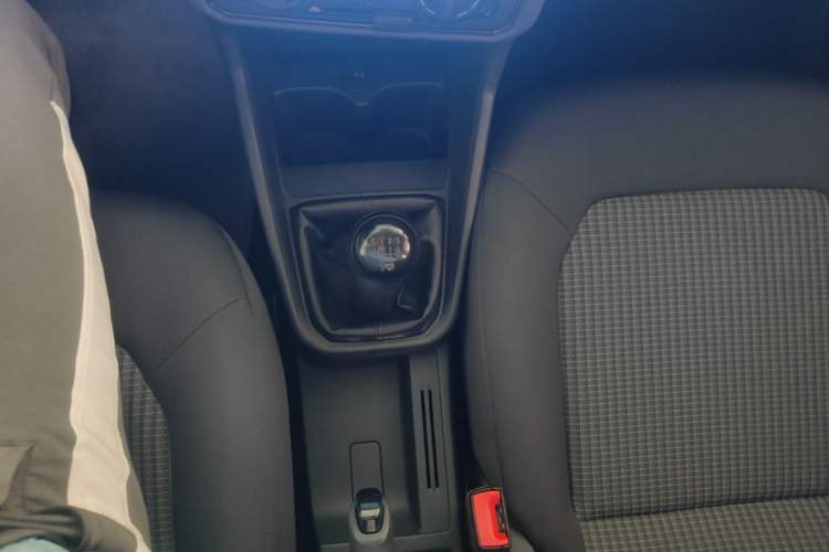 Used Volkswagen Santana 2016 1.4L Manual Fashion Edition Gear Lever