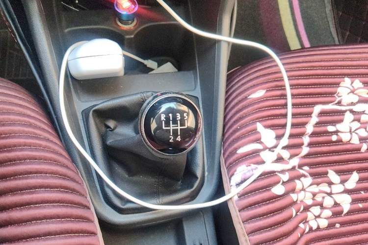 Used Volkswagen Santana 2016 1.6L Manual Comfort Edition Gear Lever