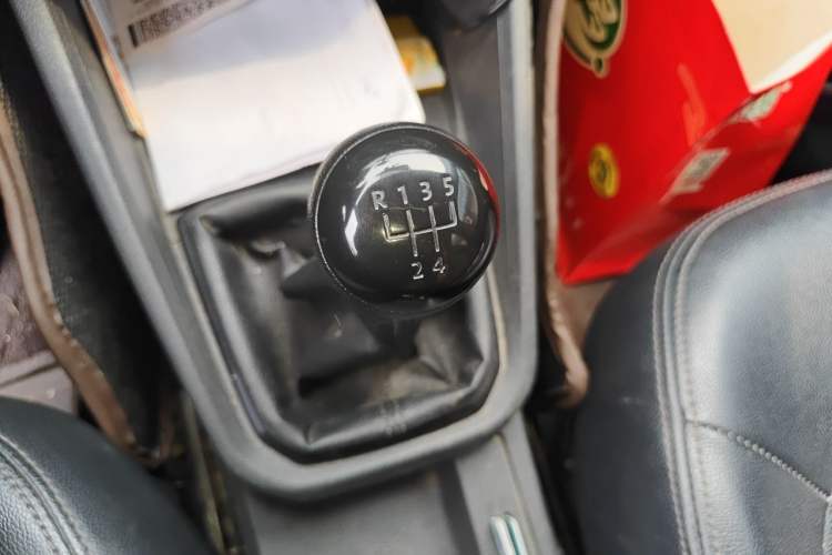 Used Volkswagen Santana 2016 1.6L Manual Fashion Edition Gear Lever