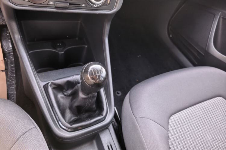 Used Volkswagen Santana 2016 1.6L Manual Fashion Edition Gear Lever