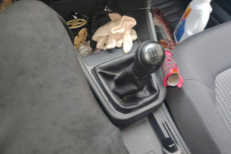 Used Volkswagen Santana 2016 1.6L Manual Fashion Edition Gear Lever