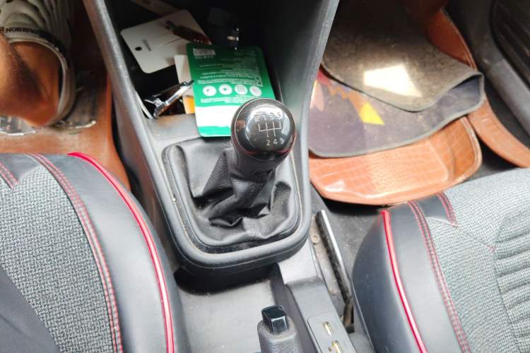Used Volkswagen Santana 2016 1.6L Manual Fashion Edition Gear Lever