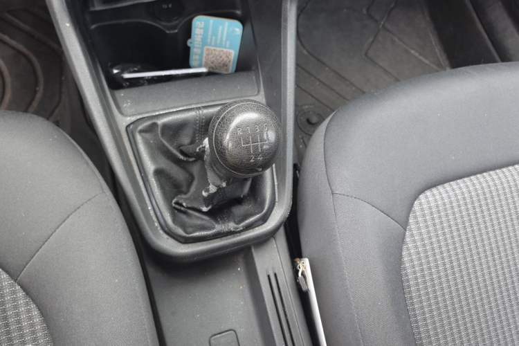 Used Volkswagen Santana 2016 1.6L Manual Fashion Edition Gear Lever
