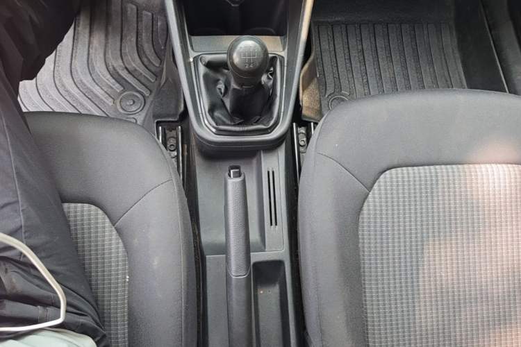 Used Volkswagen Santana 2016 1.4L Manual Fashion Edition Gear Lever