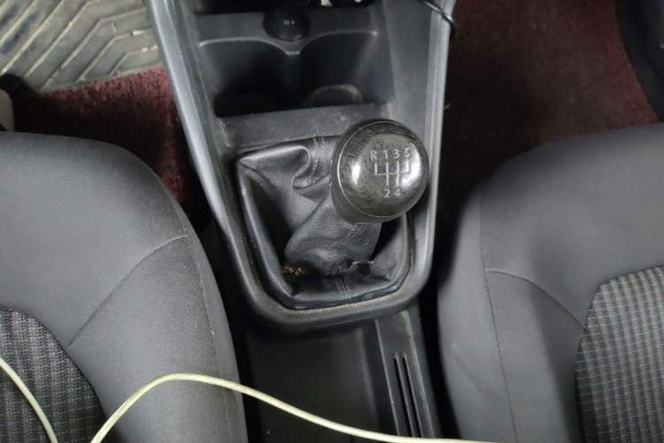 Used Volkswagen Santana 2016 1.6L Manual Fashion Edition Gear Lever