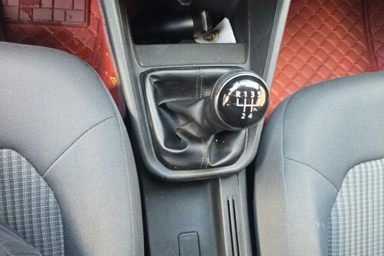 Used Volkswagen Santana 2016 1.4L Manual Fashion Edition Gear Lever