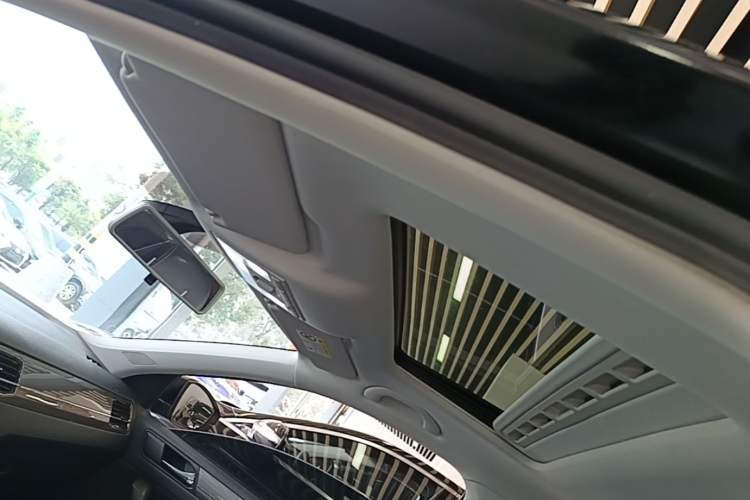Used Volkswagen Santana 2016 1.6L Automatic Comfort Edition Headliner