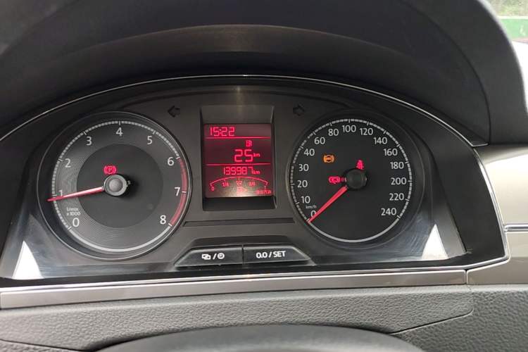 Used Volkswagen Santana 2016 1.6L Manual Comfort Edition Instrument Cluster