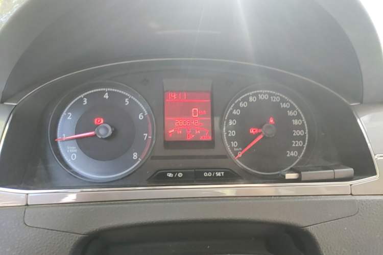 Used Volkswagen Santana 2016 1.6L Manual Comfort Edition Instrument Cluster