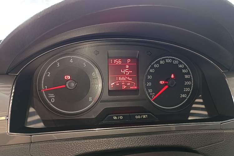 Used Volkswagen Santana 2016 1.6L Automatic Comfort Edition Instrument Cluster