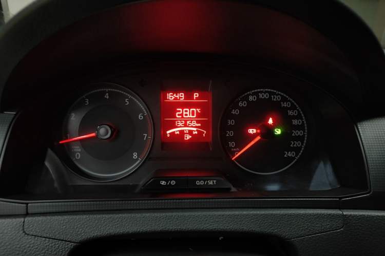 Used Volkswagen Santana 2016 1.6L Automatic Fashion Edition Instrument Cluster