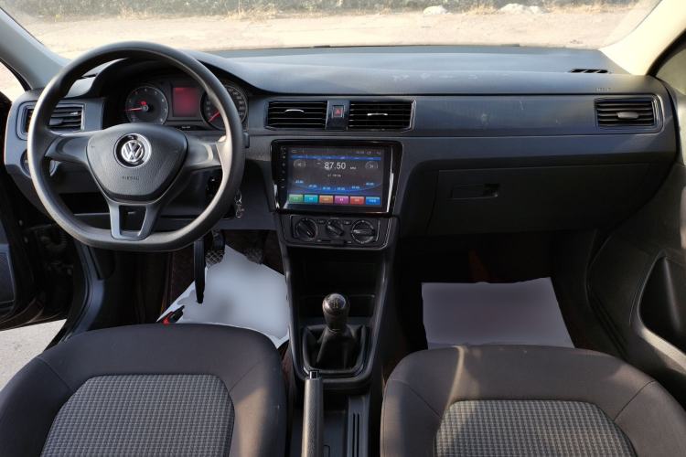 Used Volkswagen Santana 2016 1.4L Manual Fashion Edition Interior 2