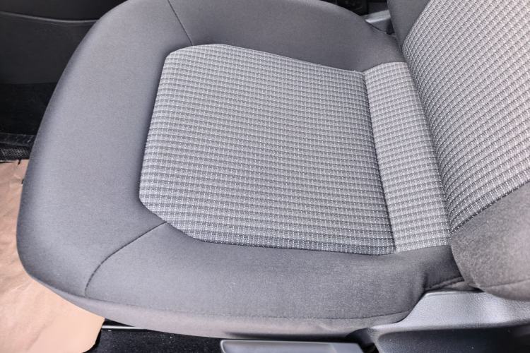 Used Volkswagen Santana 2016 1.6L Manual Fashion Edition Interior 2