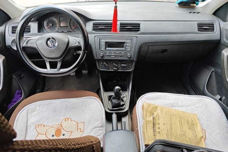 Used Volkswagen Santana 2016 1.4L Manual Fashion Edition Interior 2