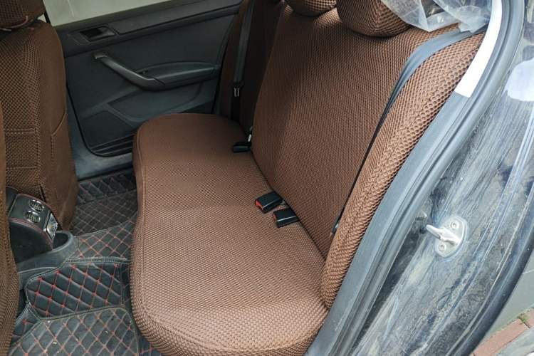 Used Volkswagen Santana 2016 1.4L Manual Fashion Edition Interior 4