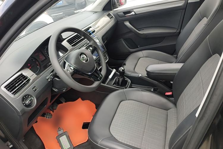 Used Volkswagen Santana 2016 1.6L Manual Comfort Edition Left Front Seat