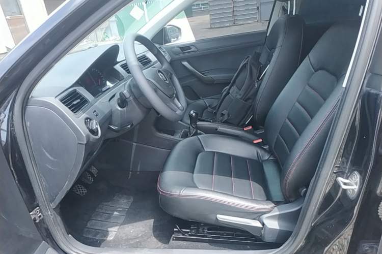 Used Volkswagen Santana 2016 1.4L Manual Fashion Edition Left Front Seat