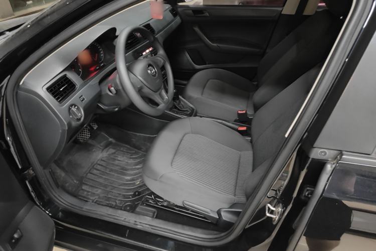 Used Volkswagen Santana 2016 1.6L Automatic Fashion Edition Left Front Seat