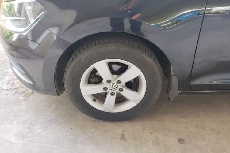 Used Volkswagen Santana 2016 1.4L Manual Fashion Edition Left Front Wheel Hub