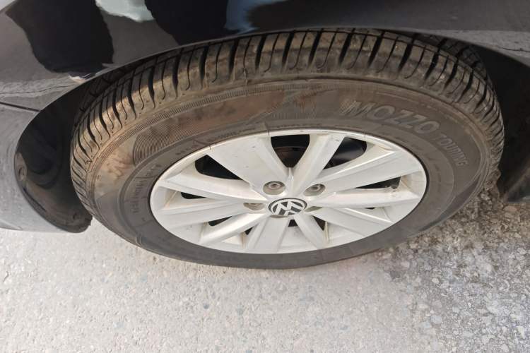 Used Volkswagen Santana 2016 1.6L Manual Fashion Edition Left Front Wheel Hub